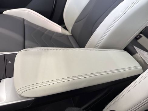 New 2026 BMW X2 xDrive28i image 31