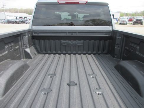 New 2026 GMC Sierra 2500 SLE image 6