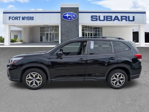 Used 2019 Subaru Forester Premium AWD/4WD image 8