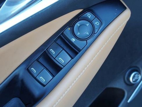 Used 2019 Buick Enclave Essence w/ LPO, Sport Appearance Package image 23