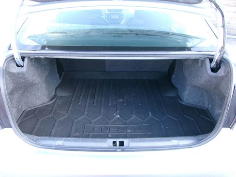 Used 2019 Subaru Impreza 2.0i Premium image 11