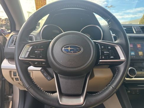 Used 2018 Subaru Outback 2.5i Limited image 7