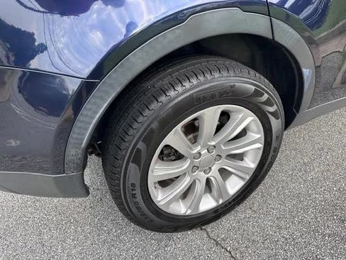 Used 2016 Land Rover Discovery Sport SE AWD/4WD image 8