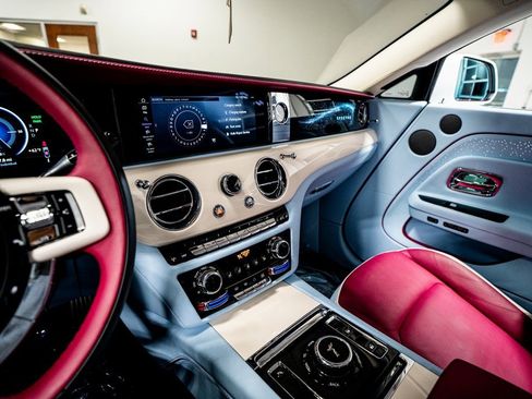 Used 2024 Rolls-Royce Spectre w/ Spectre Launch Package image 58