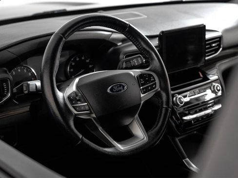 Used 2021 Ford Explorer Limited w/ Equipment Group 301A image 14