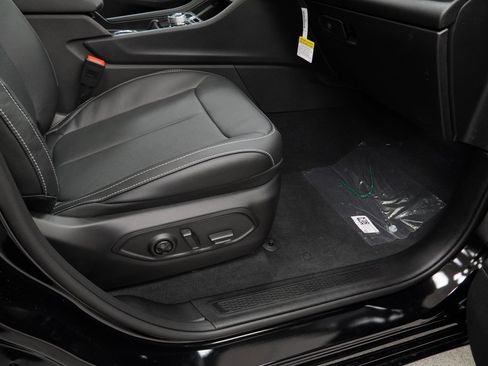 New 2026 Jeep Grand Cherokee Limited image 35