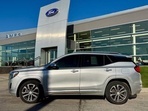 Used 2019 GMC Terrain Denali AWD/4WD image 3