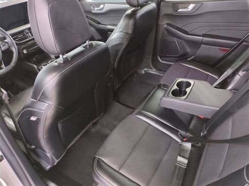 Used 2024 Ford Escape Platinum image 27