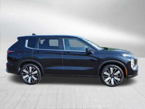 Used 2025 Mitsubishi Outlander SE AWD/4WD image 8
