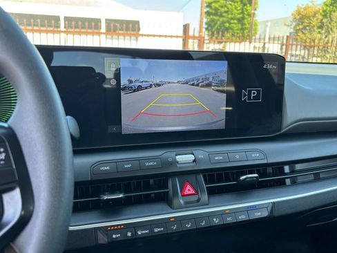 Used 2025 Kia K4 FWD image 25