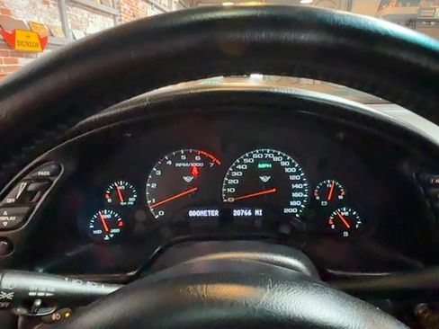 Used 1998 Chevrolet Corvette Convertible w/ Memory Pkg RWD image 13