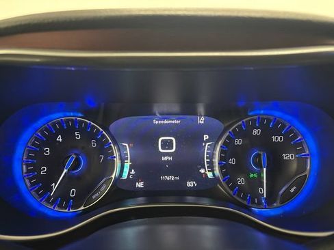 Used 2020 Chrysler Pacifica Limited w/ Advanced Safetytec Group FWD image 23
