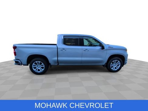 Certified 2022 Chevrolet Silverado 1500 LTZ w/ LTZ Premium Package AWD/4WD image 9