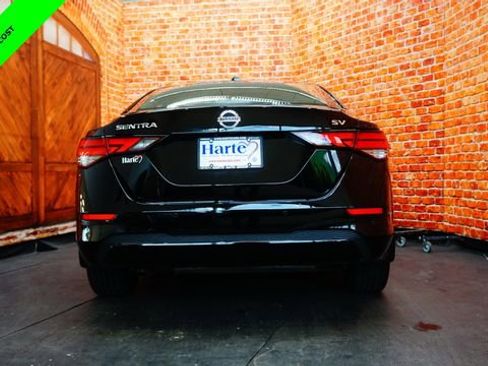 Certified 2021 Nissan Sentra SV w/ SV Premium Package FWD image 6