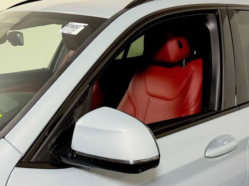 Certified 2024 BMW X3 xDrive30i w/ Premium Package image 30