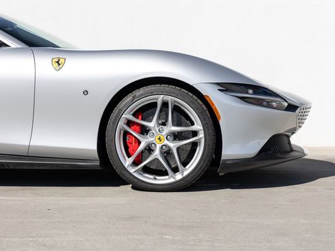 Used 2021 Ferrari Roma image 11