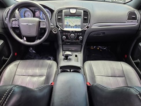 Used 2014 Chrysler 300 S w/ Light Group RWD image 15
