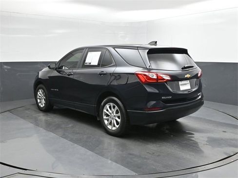 Used 2020 Chevrolet Equinox LS w/ LS Convenience Package image 5