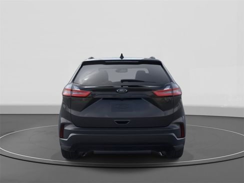 New 2024 Ford Edge SE w/ Black Appearance Package image 5