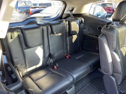 Used 2024 Subaru Ascent Limited w/ Technology Package image 17