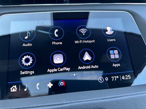 Used 2023 Cadillac XT4 Luxury w/ Cold Weather Package AWD/4WD image 28