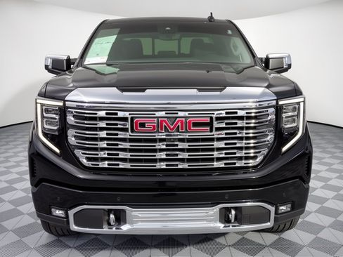 Used 2026 GMC Sierra 1500 Denali AWD/4WD image 6