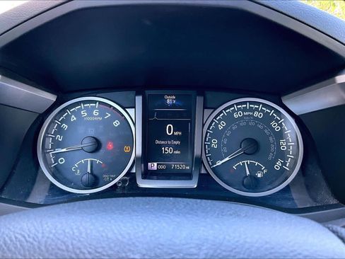 Used 2016 Toyota Tacoma SR5 w/ SR5 Appearance Package (SN) AWD/4WD image 25