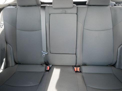 Used 2021 Toyota RAV4 LE AWD/4WD image 13