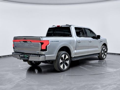 Used 2023 Ford F150 Lightning Platinum image 3