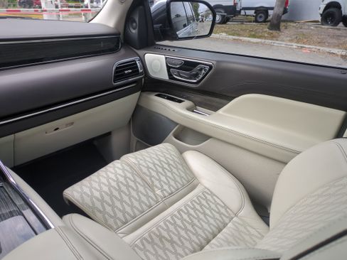 Used 2018 Lincoln Navigator Black Label w/ Cargo Package image 18