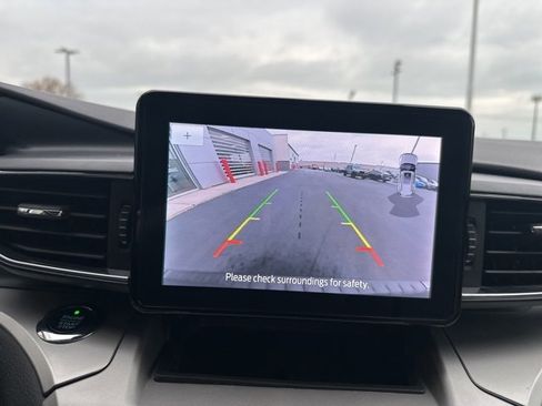 Used 2021 Ford Explorer XLT w/ Equipment Group 202A image 31