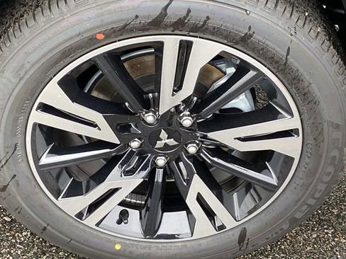 New 2026 Mitsubishi Eclipse Cross SEL image 6