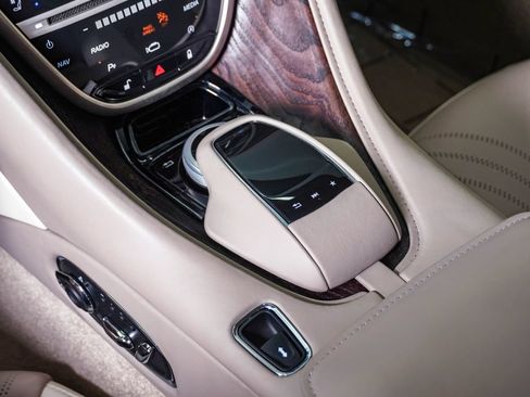 Used 2017 Aston Martin DB11 V12 RWD image 30