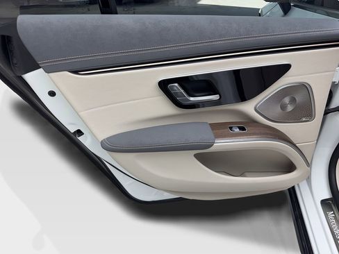 Used 2022 Mercedes-Benz EQS 450+ Sedan image 34