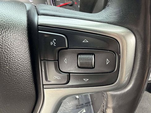Used 2022 Chevrolet Silverado 1500 LT AWD/4WD image 16