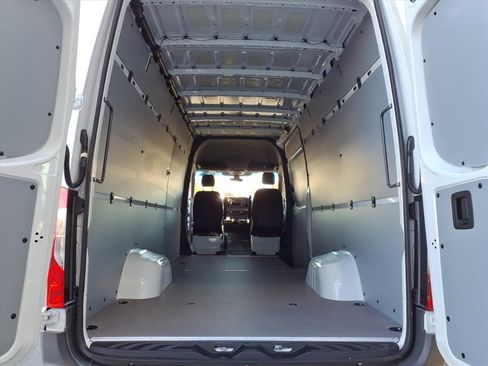 New 2026 Mercedes-Benz Sprinter 3500 image 25