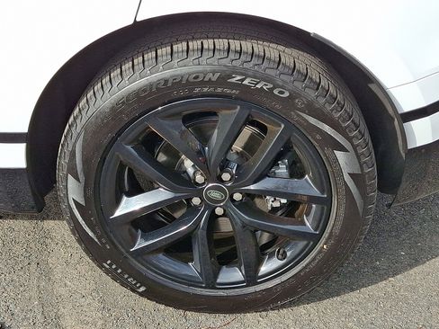 Used 2026 Land Rover Range Rover Velar Dynamic SE AWD/4WD image 10