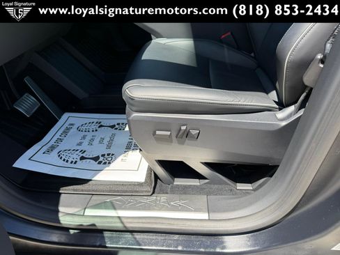 Used 2024 Tesla Cybertruck AWD Crew Cab image 21