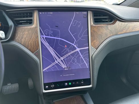 Used 2020 Tesla Model X Long Range AWD/4WD image 27