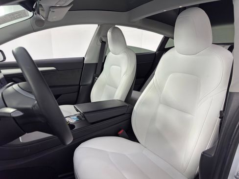 Used 2021 Tesla Model 3 Performance image 38