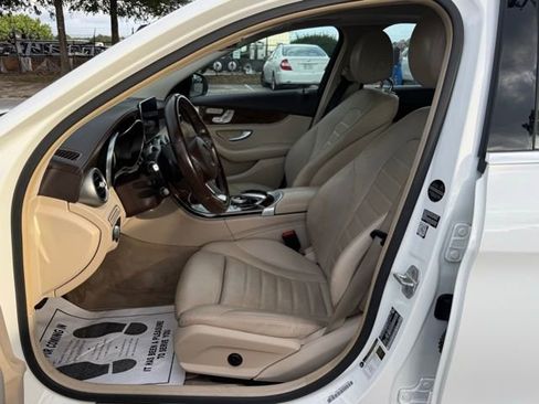Used 2015 Mercedes-Benz C 300 4MATIC Sedan image 16