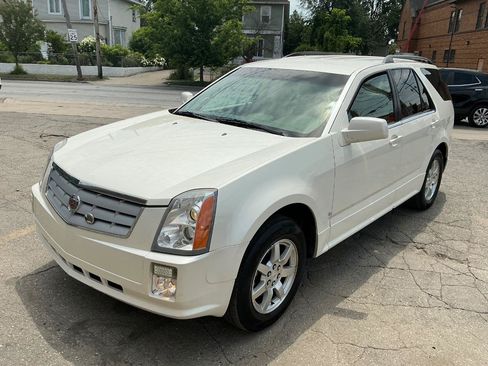Used 2006 Cadillac SRX w/ Seating Package RWD image 7