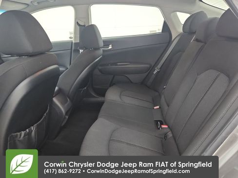 Used 2018 Kia Optima LX image 30