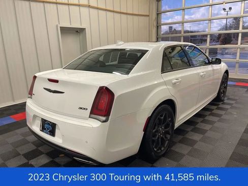 Used 2023 Chrysler 300 Touring L w/ Popular Equipment Group image 3
