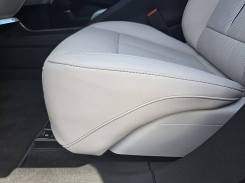 New 2025 Cadillac Lyriq Luxury image 17