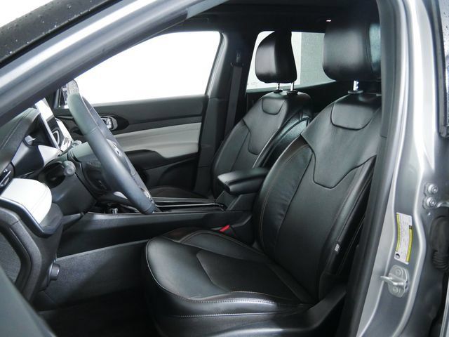 Certified 2023 Jeep Compass Limited w/ Sun and Sound Group AWD/4WD image 23