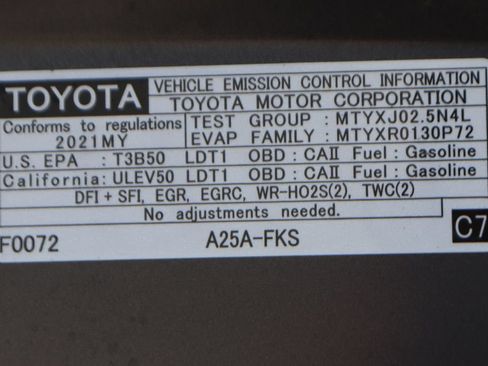 Used 2021 Toyota RAV4 LE w/ Carpet Mat Package (TMS) AWD/4WD image 13