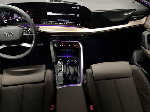 New 2025 Audi Q5 Premium Plus image 28