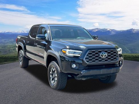 Used 2023 Toyota Tacoma TRD Off-Road w/ Technology Package AWD/4WD image 8