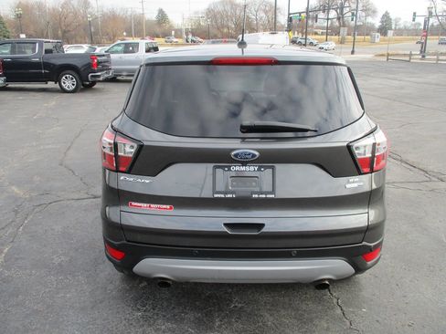 Used 2017 Ford Escape SE image 6